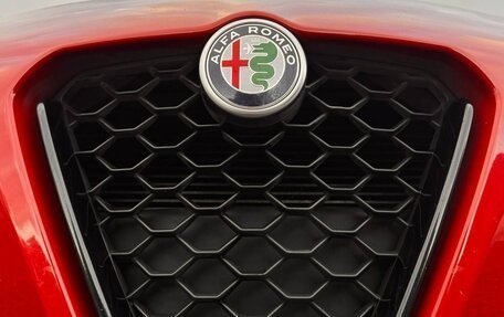 Alfa Romeo Giulia II, 2020 год, 2 300 000 рублей, 13 фотография