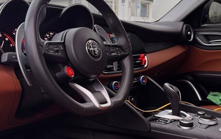 Alfa Romeo Giulia II, 2020 год, 2 300 000 рублей, 17 фотография