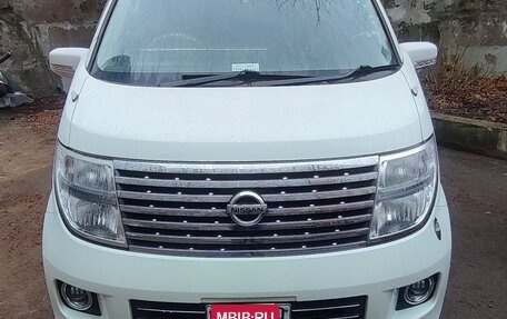 Nissan Elgrand III, 2005 год, 789 000 рублей, 15 фотография