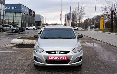 Hyundai Solaris II рестайлинг, 2012 год, 920 000 рублей, 2 фотография