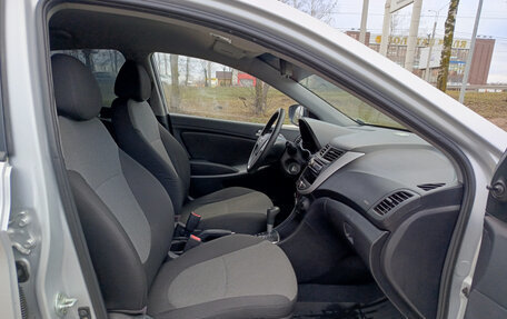 Hyundai Solaris II рестайлинг, 2012 год, 920 000 рублей, 13 фотография