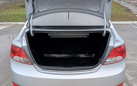 Hyundai Solaris II рестайлинг, 2012 год, 920 000 рублей, 12 фотография