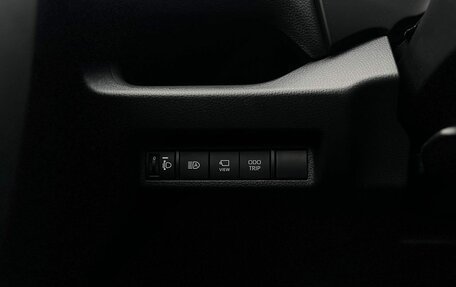 Toyota RAV4, 2025 год, 4 190 000 рублей, 14 фотография