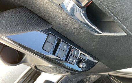 Toyota Hilux VIII, 2024 год, 6 000 000 рублей, 8 фотография