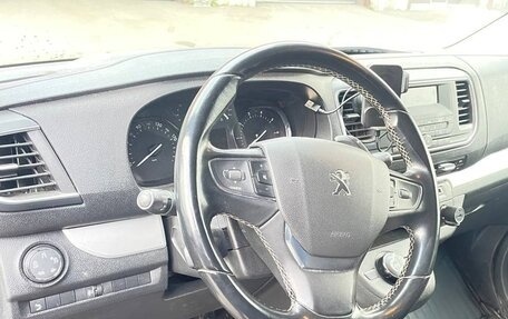 Peugeot Traveller I, 2020 год, 2 900 000 рублей, 7 фотография