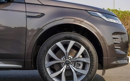 Land Rover Discovery Sport I рестайлинг, 2025 год, 7 990 000 рублей, 22 фотография