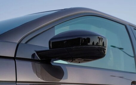 Land Rover Discovery Sport I рестайлинг, 2025 год, 7 990 000 рублей, 21 фотография