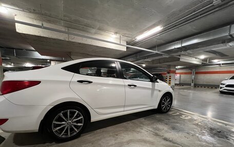 Hyundai Solaris II рестайлинг, 2015 год, 950 000 рублей, 5 фотография