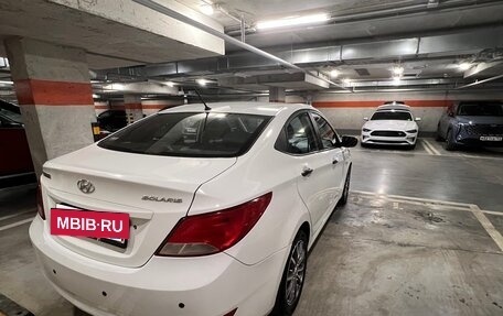 Hyundai Solaris II рестайлинг, 2015 год, 950 000 рублей, 10 фотография