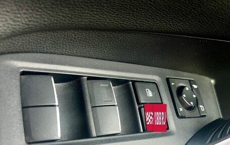 Toyota RAV4, 2020 год, 3 000 000 рублей, 21 фотография