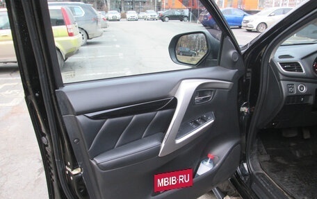 Mitsubishi Pajero Sport III рестайлинг, 2017 год, 3 200 000 рублей, 3 фотография