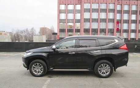 Mitsubishi Pajero Sport III рестайлинг, 2017 год, 3 200 000 рублей, 2 фотография