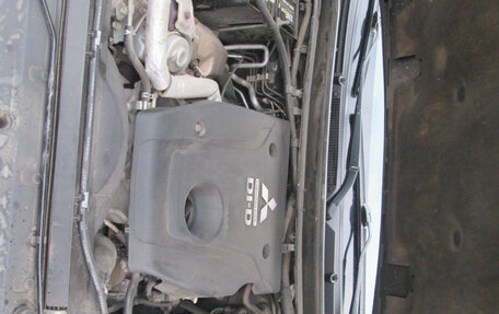 Mitsubishi Pajero Sport III рестайлинг, 2017 год, 3 200 000 рублей, 9 фотография