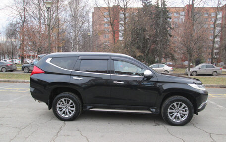 Mitsubishi Pajero Sport III рестайлинг, 2017 год, 3 200 000 рублей, 12 фотография