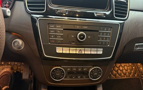 Mercedes-Benz GLE, 2017 год, 3 300 000 рублей, 17 фотография