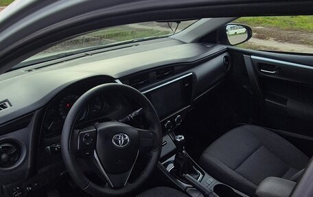 Toyota Corolla, 2018 год, 1 350 000 рублей, 9 фотография