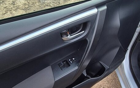 Toyota Corolla, 2018 год, 1 350 000 рублей, 10 фотография