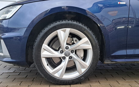 Audi A4, 2019 год, 2 350 000 рублей, 22 фотография