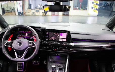 Volkswagen Golf VIII, 2022 год, 2 180 000 рублей, 7 фотография