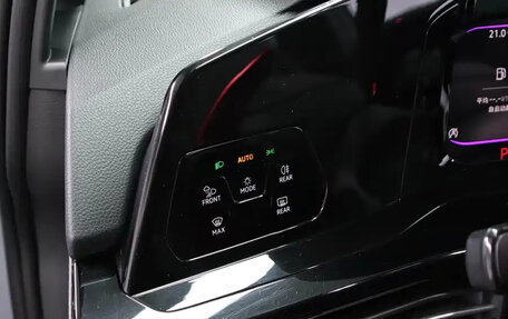 Volkswagen Golf VIII, 2022 год, 2 180 000 рублей, 10 фотография