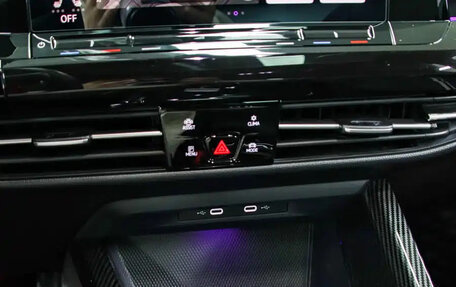 Volkswagen Golf VIII, 2022 год, 2 180 000 рублей, 13 фотография