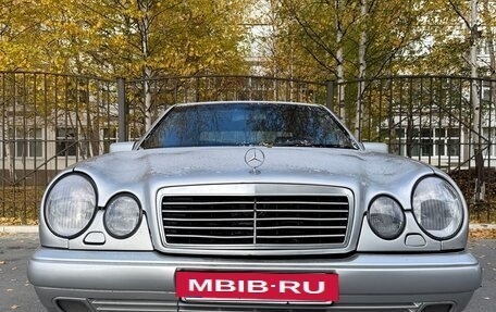 Mercedes-Benz E-Класс, 1998 год, 600 000 рублей, 6 фотография