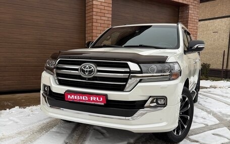 Toyota Land Cruiser 200, 2019 год, 9 500 000 рублей, 1 фотография