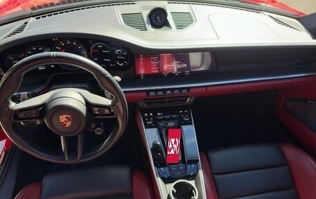 Porsche 911, 2021 год, 15 900 000 рублей, 10 фотография