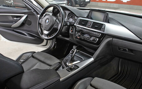 BMW 3 серия, 2018 год, 2 798 000 рублей, 12 фотография