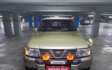 Nissan Safari IV, 2001 год, 3 000 000 рублей, 1 фотография