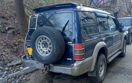 Mitsubishi Pajero III рестайлинг, 1996 год, 500 000 рублей, 3 фотография