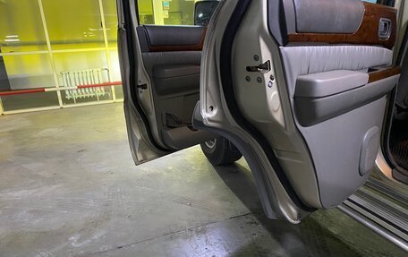 Nissan Safari IV, 2001 год, 3 000 000 рублей, 7 фотография