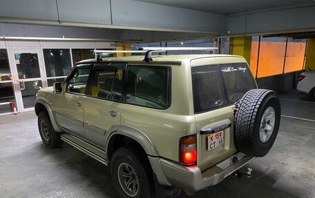 Nissan Safari IV, 2001 год, 3 000 000 рублей, 4 фотография