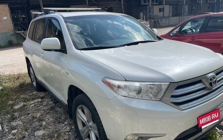 Toyota Highlander III, 2012 год, 2 200 000 рублей, 12 фотография