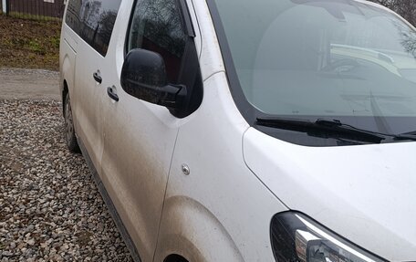 Peugeot Traveller I, 2022 год, 4 000 000 рублей, 3 фотография