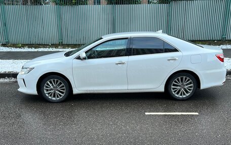 Toyota Camry, 2017 год, 1 820 000 рублей, 7 фотография