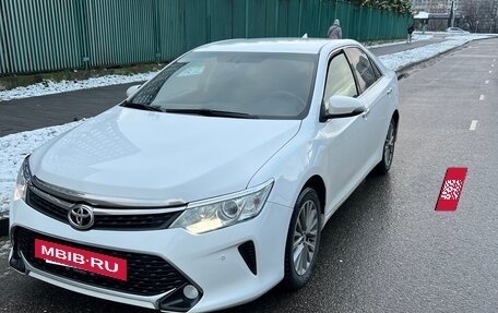Toyota Camry, 2017 год, 1 820 000 рублей, 13 фотография