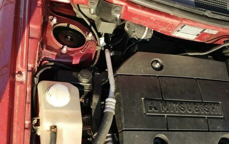 Mitsubishi Space Star I рестайлинг, 2001 год, 325 000 рублей, 14 фотография