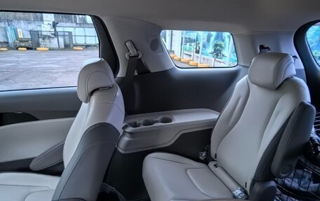 KIA Carnival, 2020 год, 3 750 000 рублей, 20 фотография