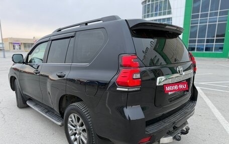 Toyota Land Cruiser Prado 150 рестайлинг 2, 2018 год, 4 650 000 рублей, 3 фотография