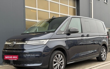 Volkswagen Multivan, 2023 год, 5 950 000 рублей, 7 фотография