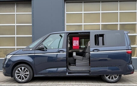 Volkswagen Multivan, 2023 год, 5 950 000 рублей, 6 фотография