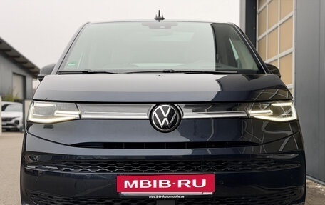 Volkswagen Multivan, 2023 год, 5 950 000 рублей, 8 фотография