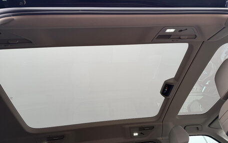 Volkswagen Multivan, 2023 год, 5 950 000 рублей, 24 фотография