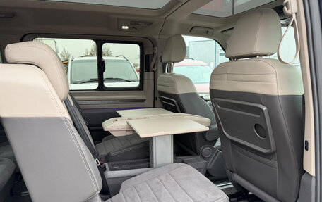 Volkswagen Multivan, 2023 год, 5 950 000 рублей, 28 фотография