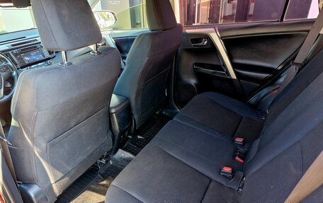 Toyota RAV4, 2016 год, 2 168 000 рублей, 27 фотография