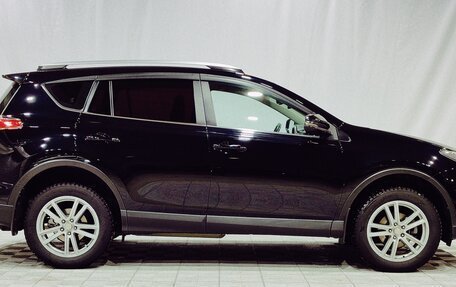 Toyota RAV4, 2018 год, 2 800 000 рублей, 4 фотография