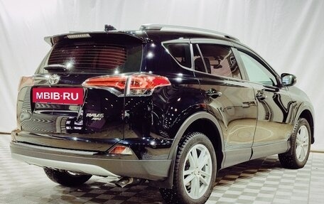 Toyota RAV4, 2018 год, 2 800 000 рублей, 5 фотография