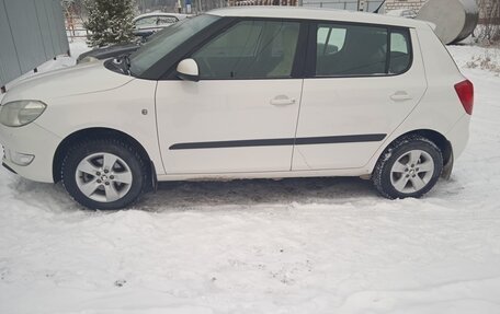 Skoda Fabia II, 2013 год, 820 000 рублей, 2 фотография