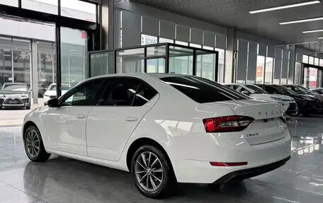 Skoda Octavia, 2022 год, 1 277 000 рублей, 4 фотография